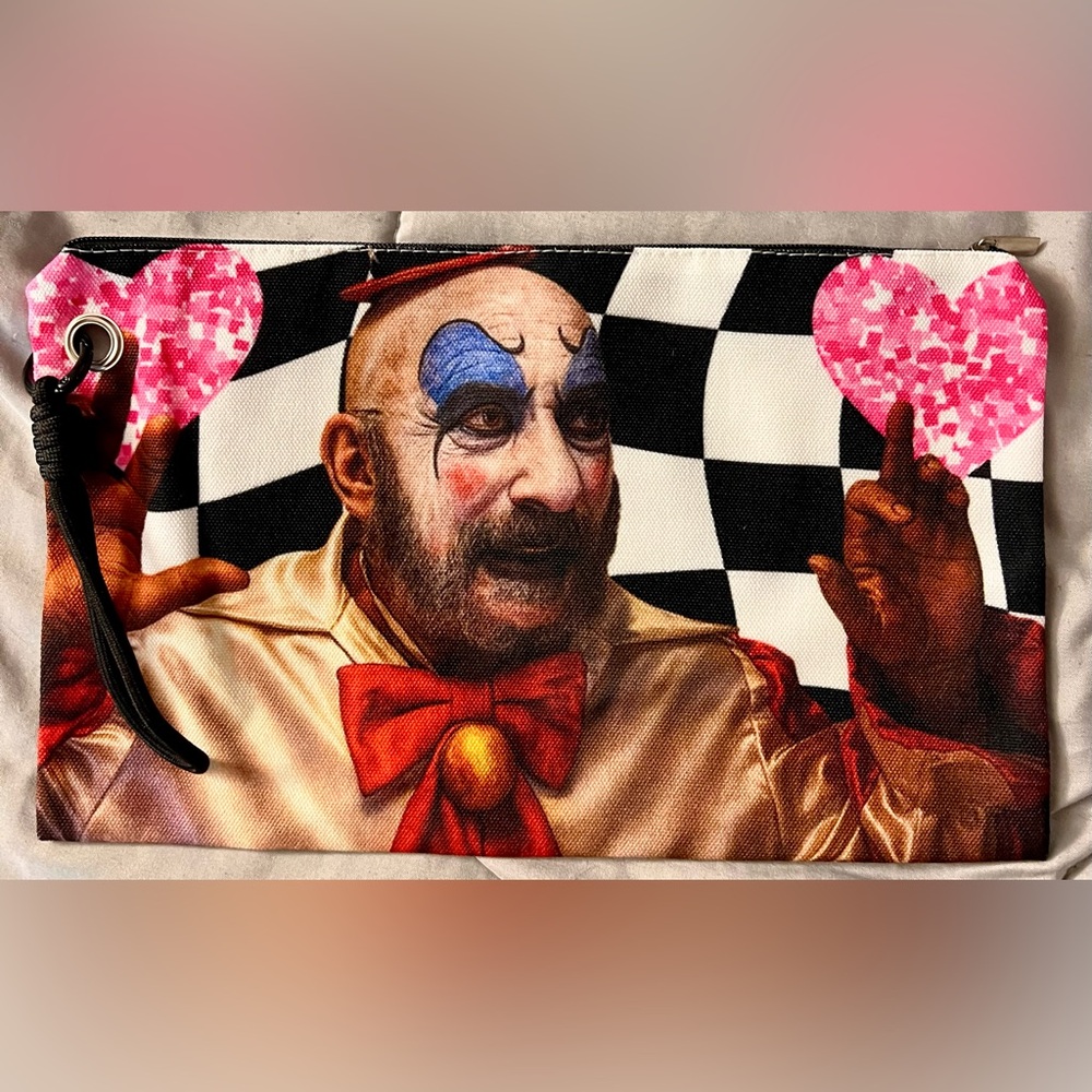 Captain Spalding, large wristlet